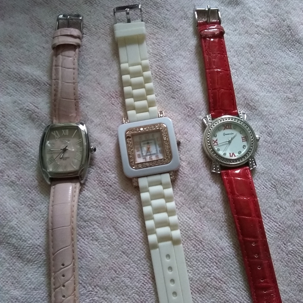 Bundle of 3 watches, Activa, Geneva